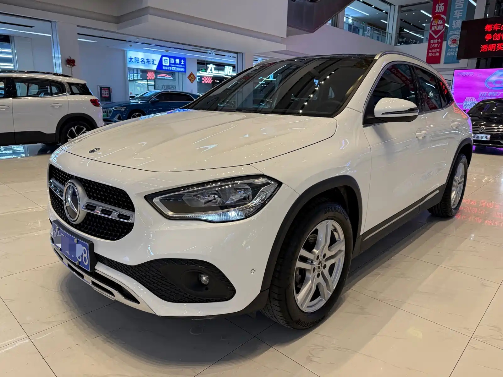 MERCEDES BENZ GLA