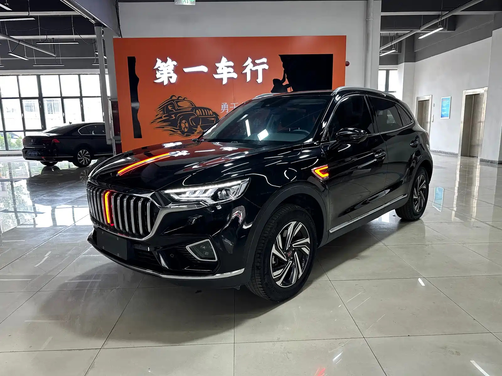 HONGQI HS5