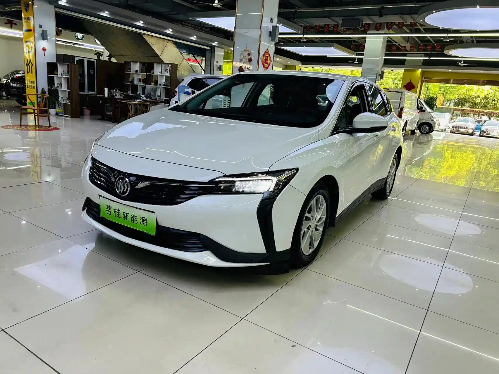 BUICK VELITE 6