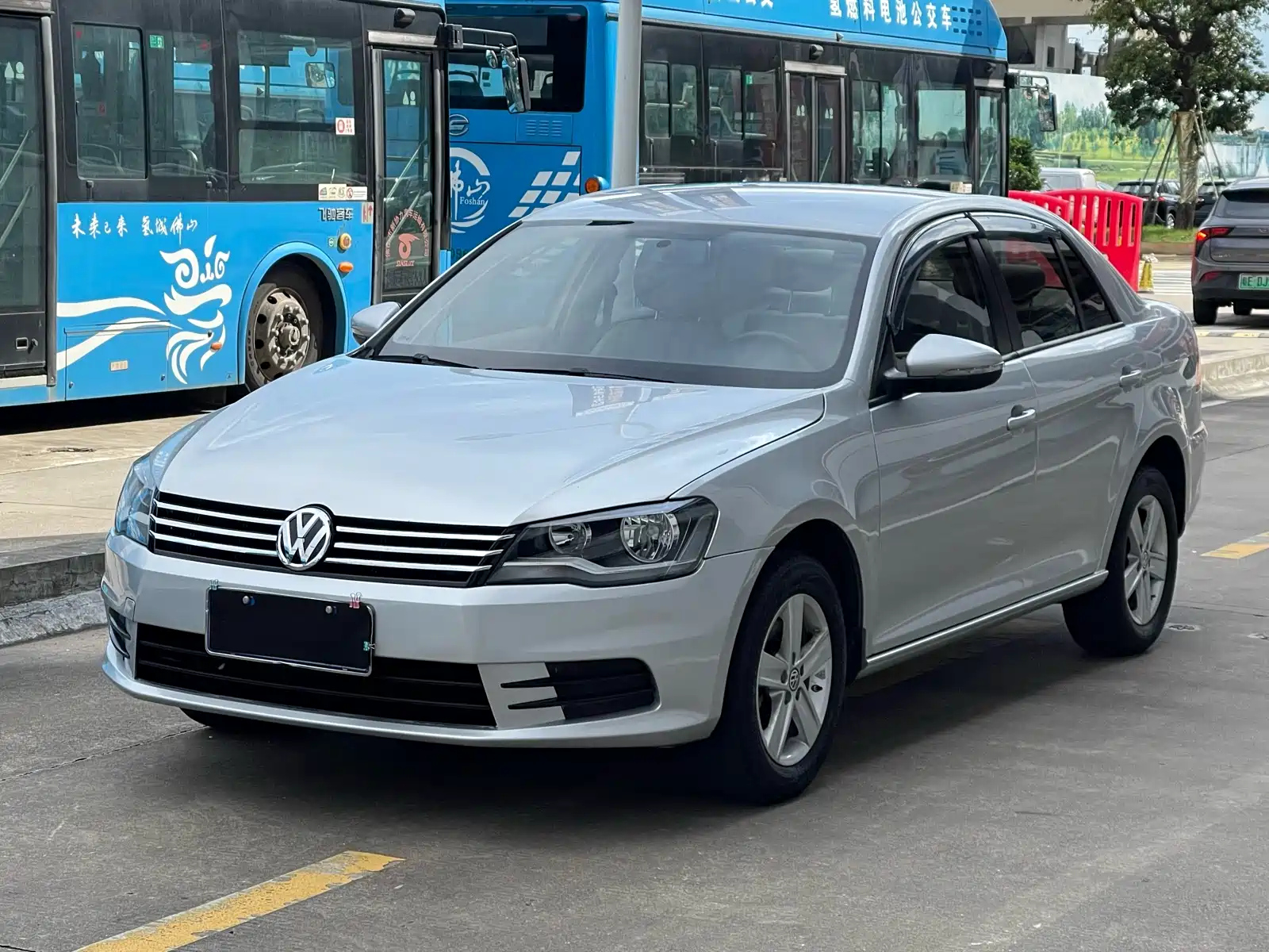 VOLKSWAGEN BORA