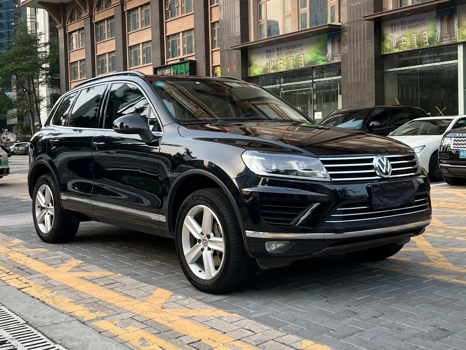 VOLKSWAGEN TOUAREG