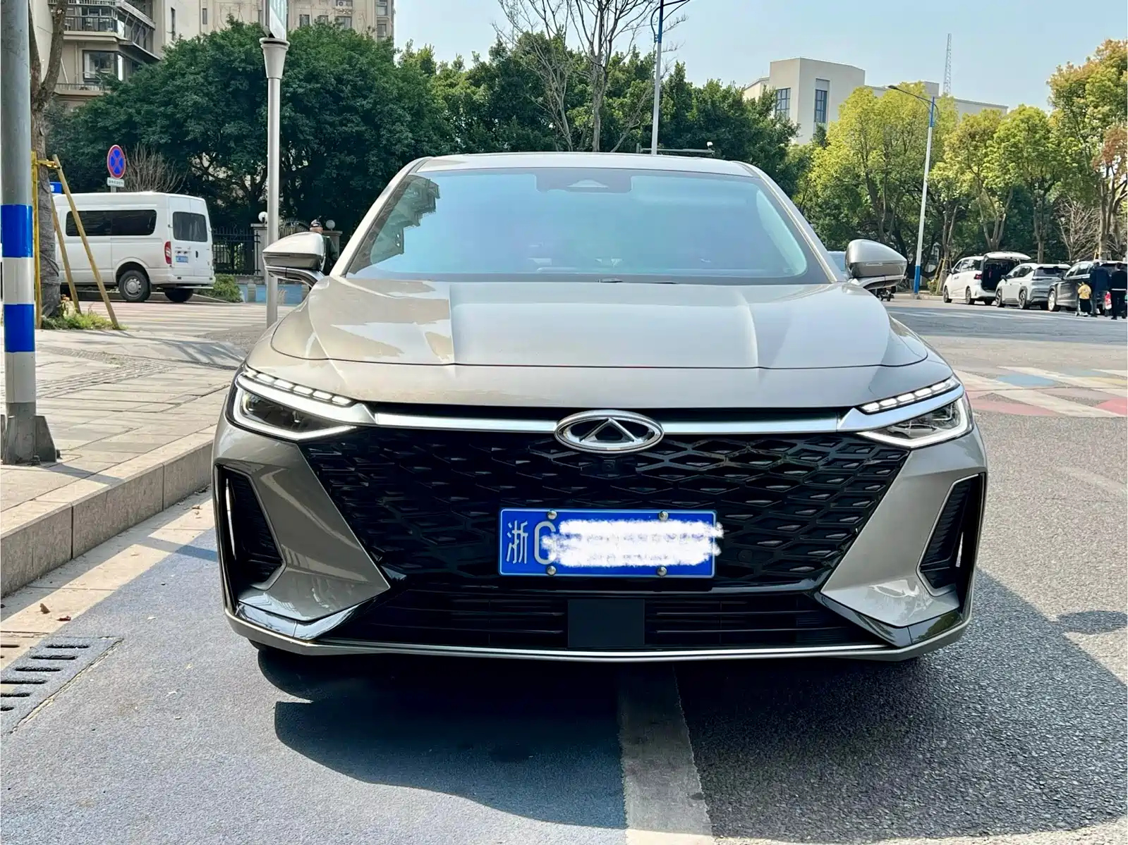 CHERY ARRIZO 8