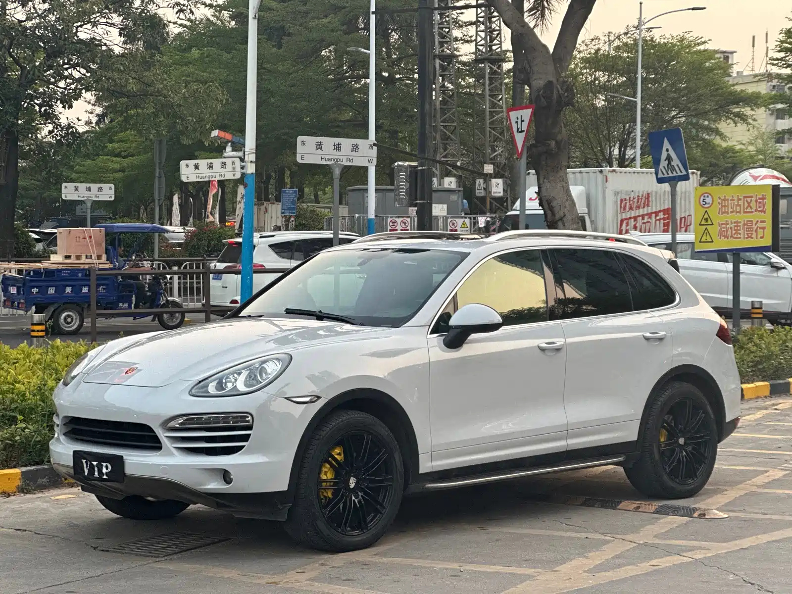 PORSCHE CAYENNE