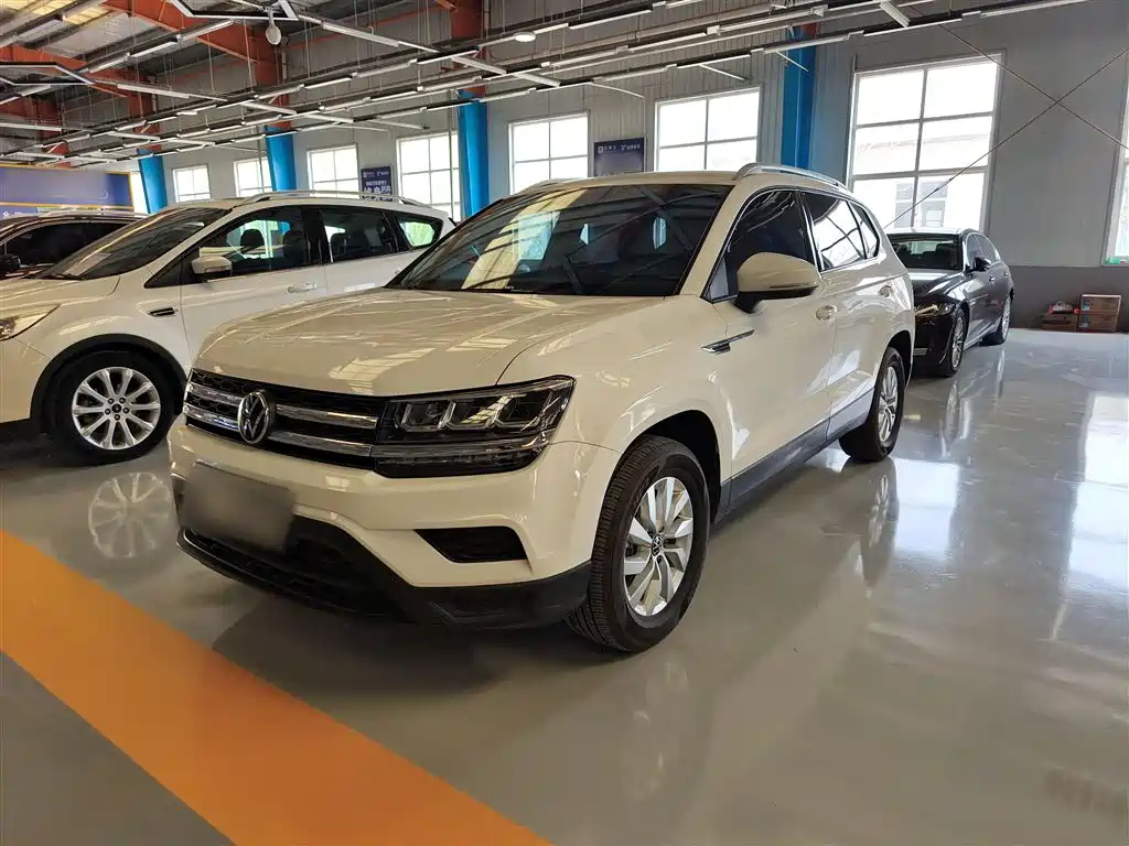 VOLKSWAGEN THARU
