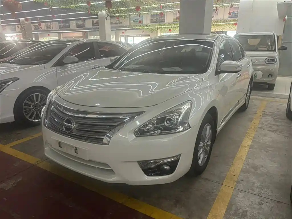 NISSAN TEANA 2013