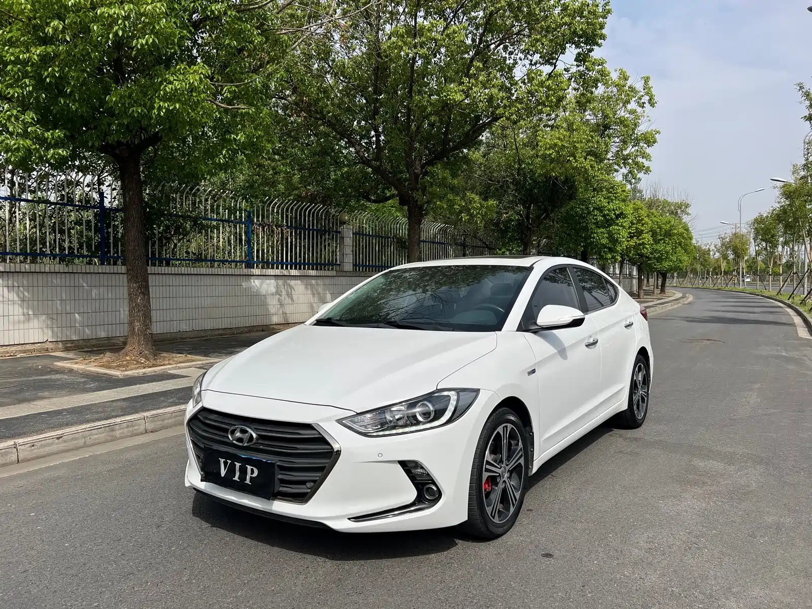 HYUNDAI ELANTRA 2016