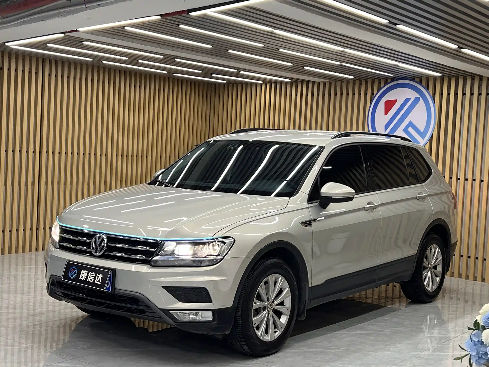 VOLKSWAGEN TIGUAN L 2017
