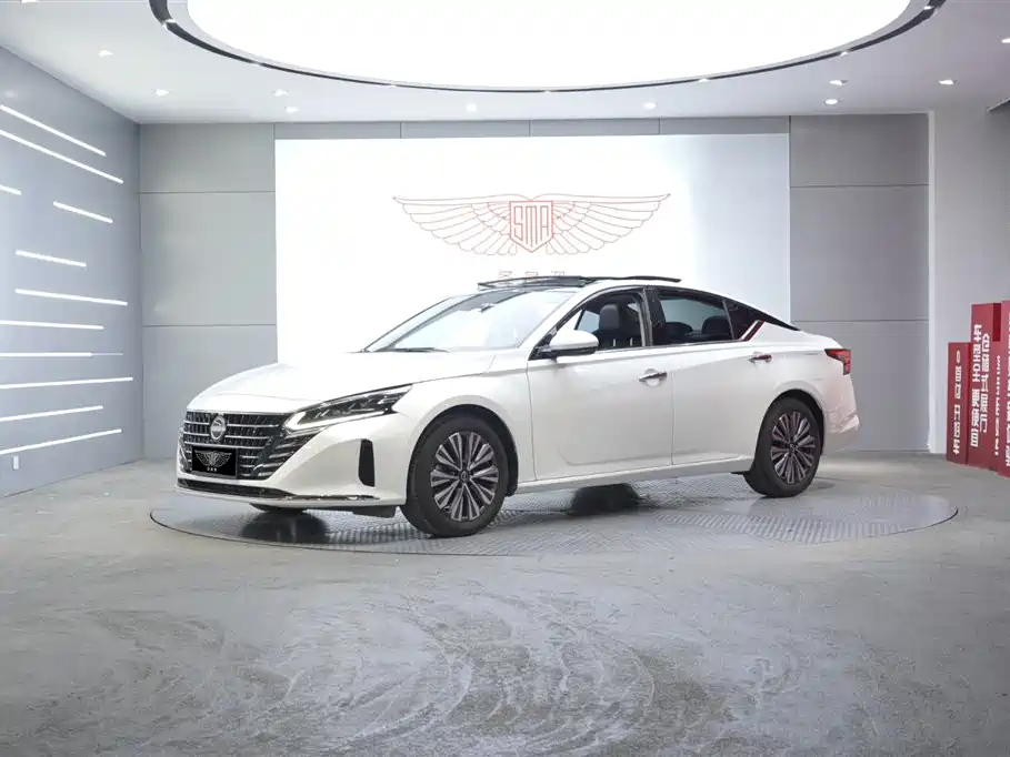NISSAN TEANA 2022