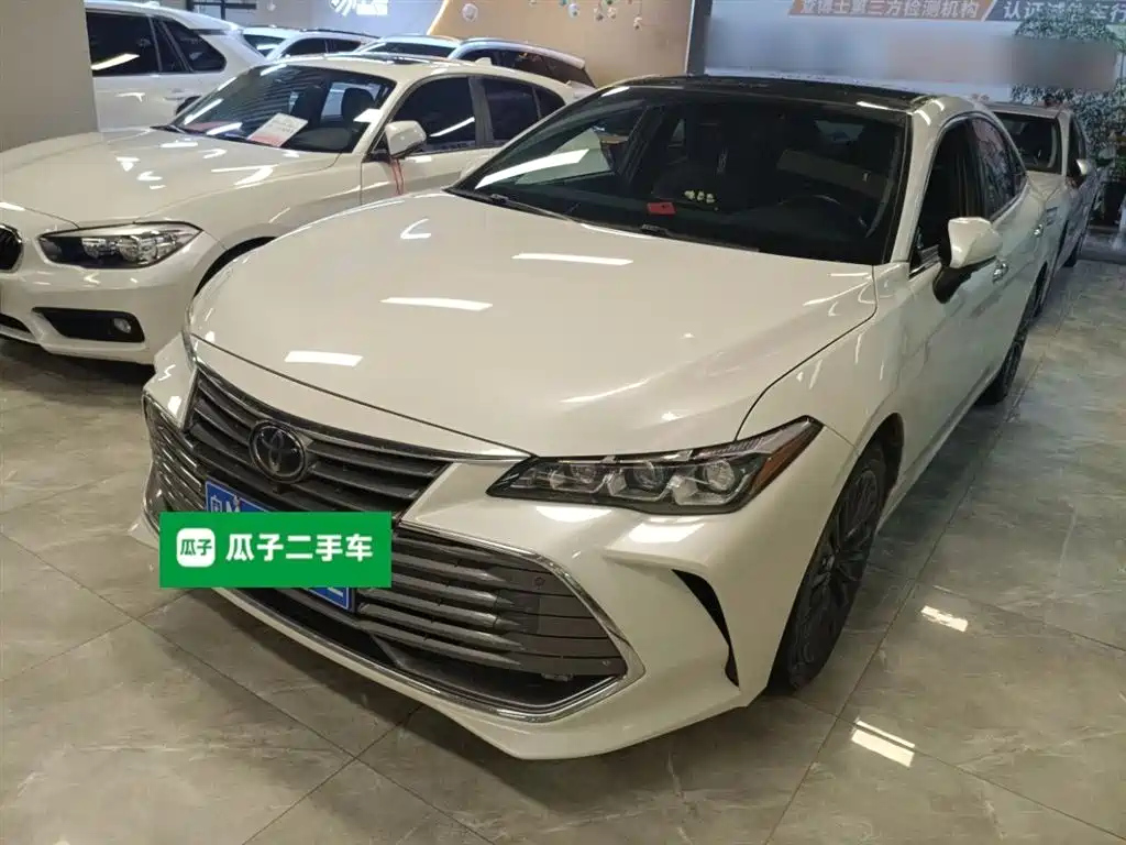 TOYOTA AVALON 2019