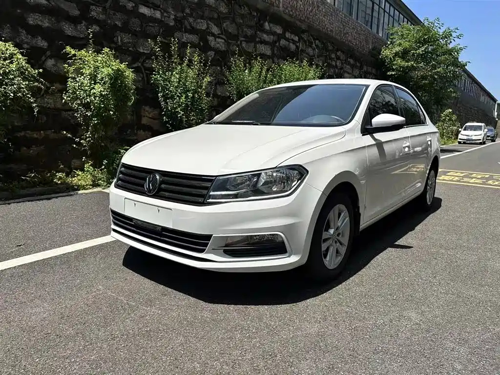 VOLKSWAGEN SANTANA 2016