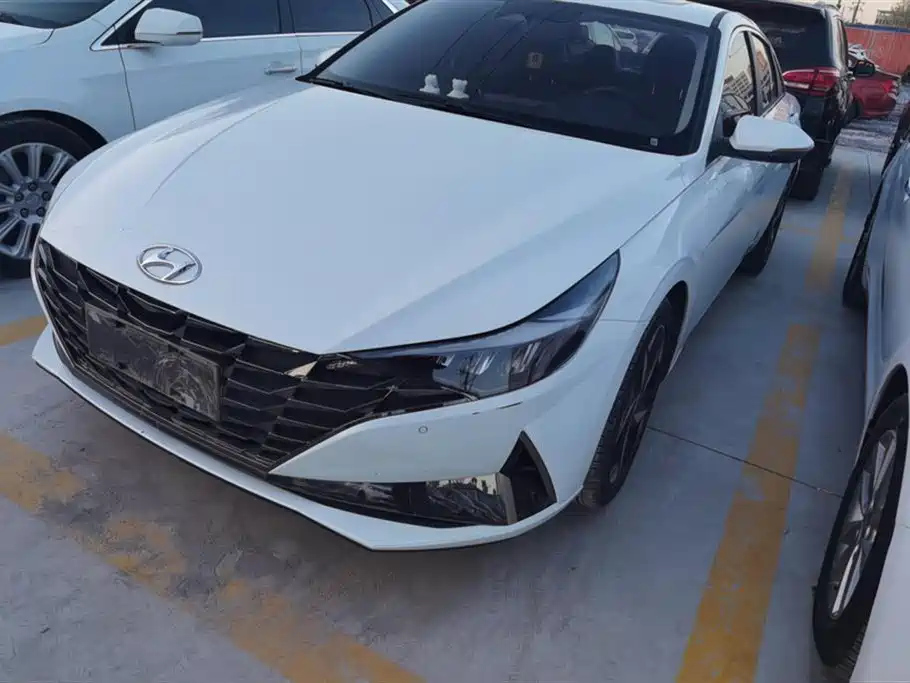 HYUNDAI ELANTRA 2023