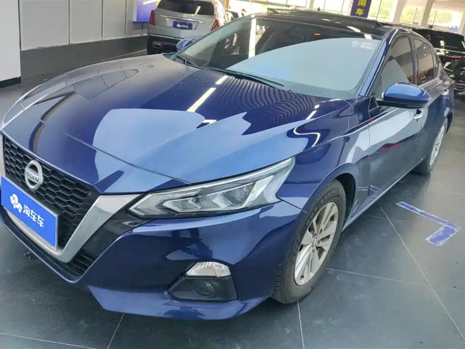 NISSAN TEANA 2020