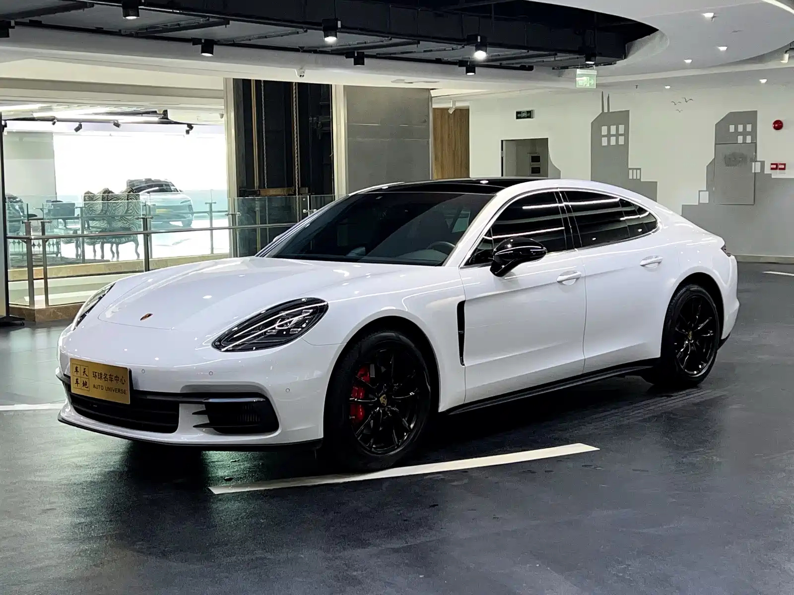 PORSCHE PANAMERA