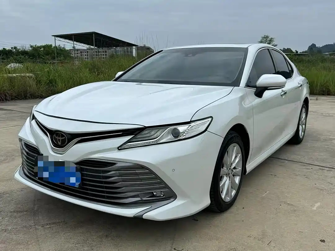 TOYOTA CAMRY 2018