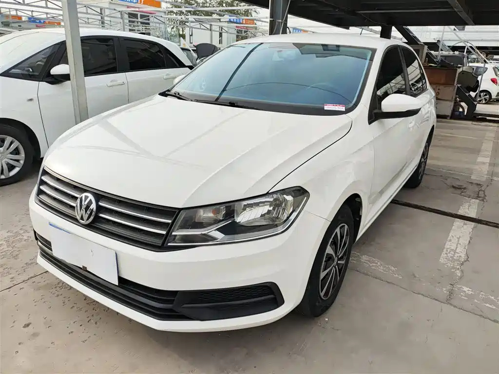 VOLKSWAGEN SANTANA 2019