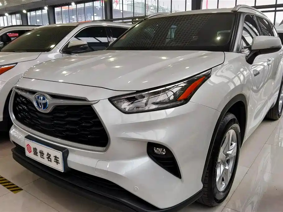 TOYOTA HIGHLANDER 2022