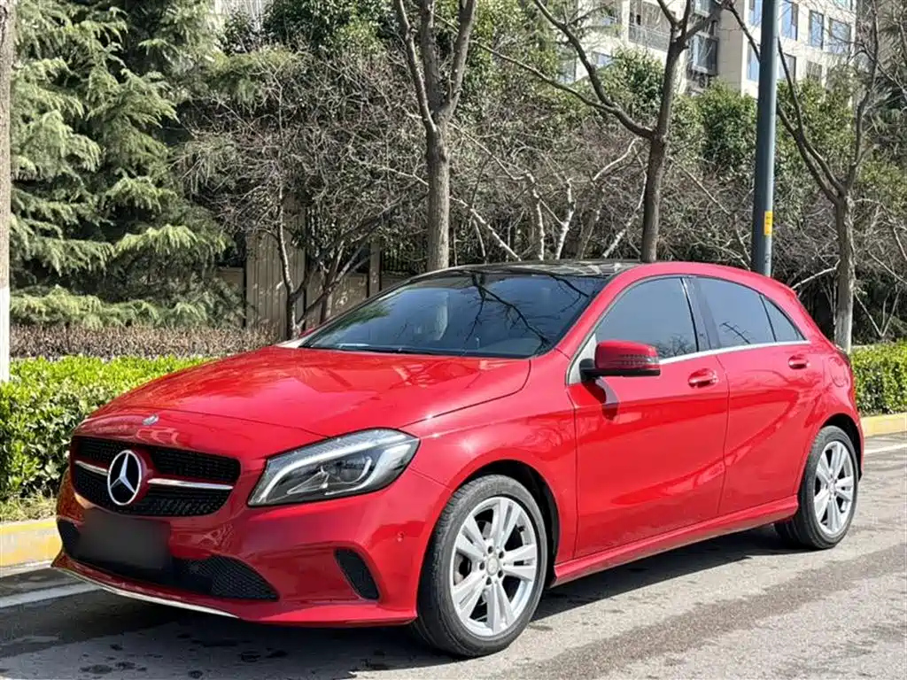 MERCEDES BENZ A-CLASS IMPORT 2016