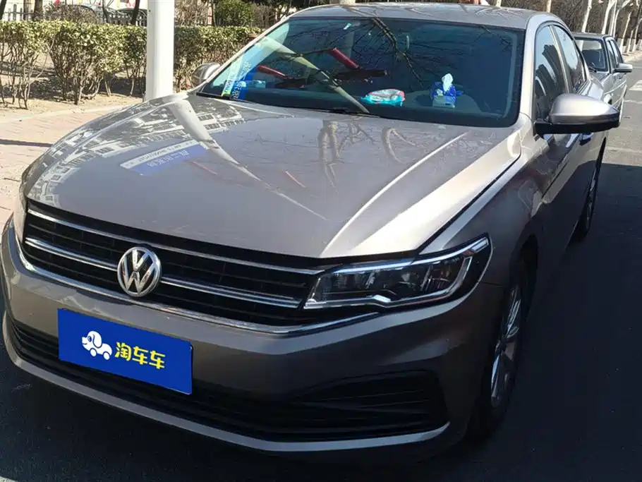 VOLKSWAGEN BORA 2019