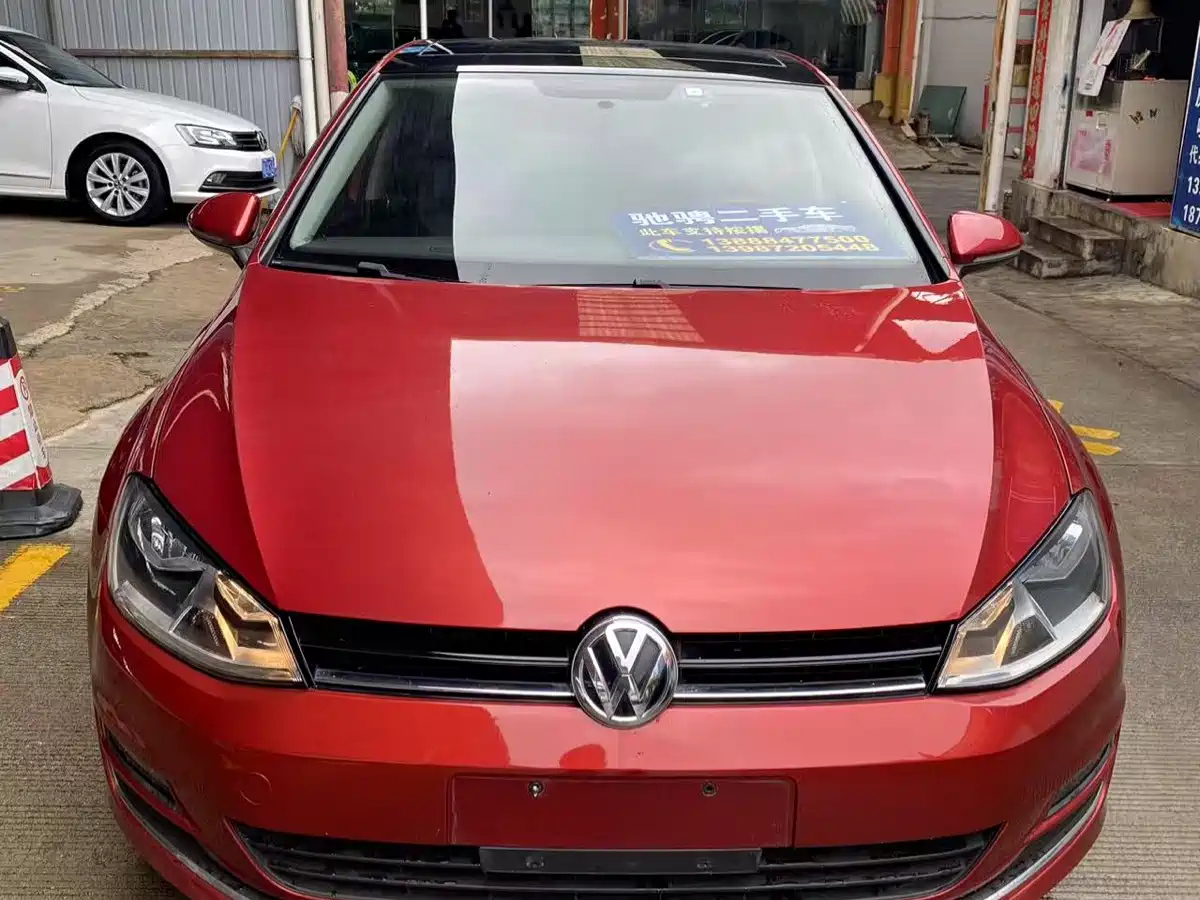VOLKSWAGEN GOLF 2015