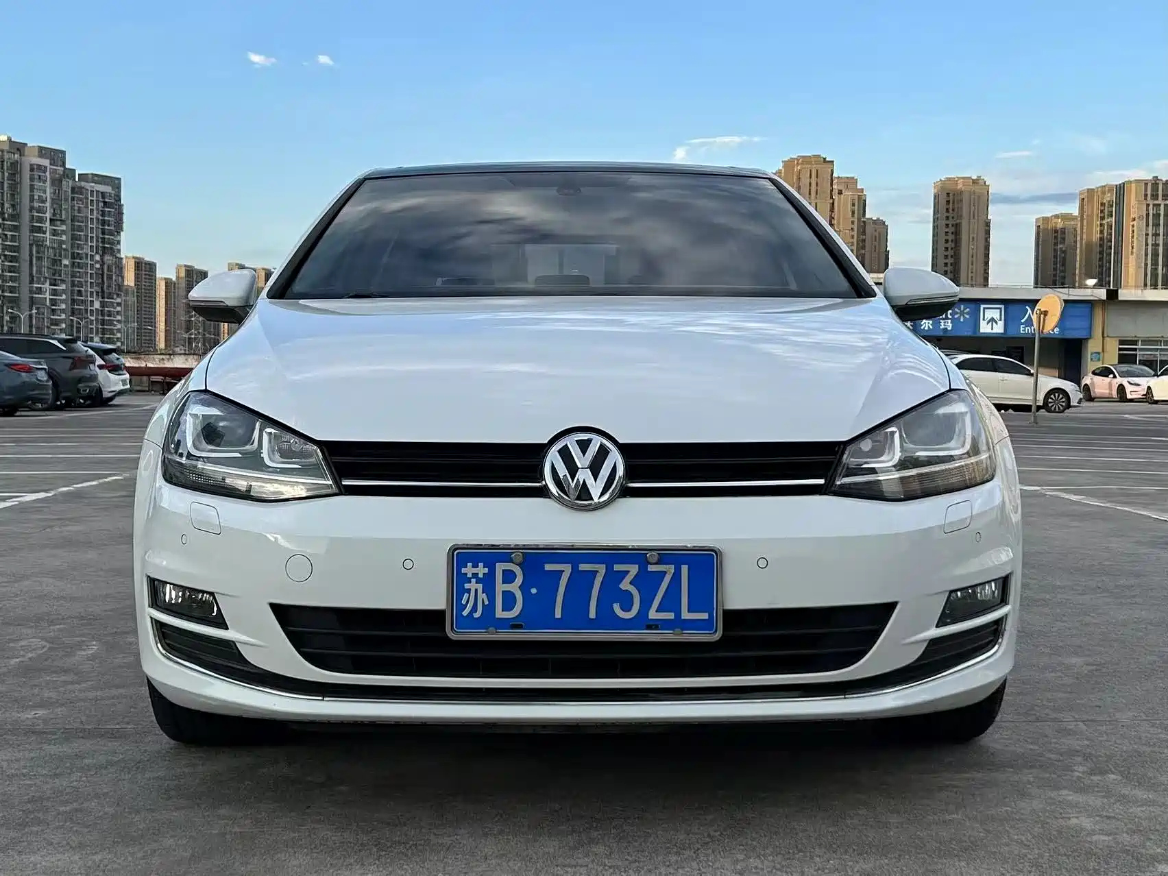VOLKSWAGEN GOLF 2014