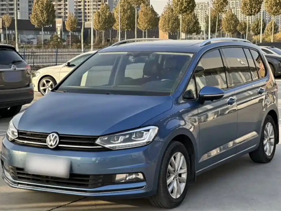 VOLKSWAGEN TOURAN 2018