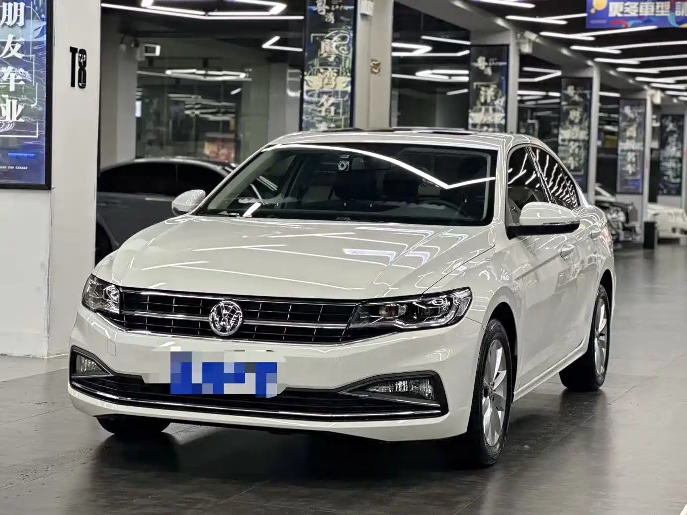 VOLKSWAGEN BORA 2020