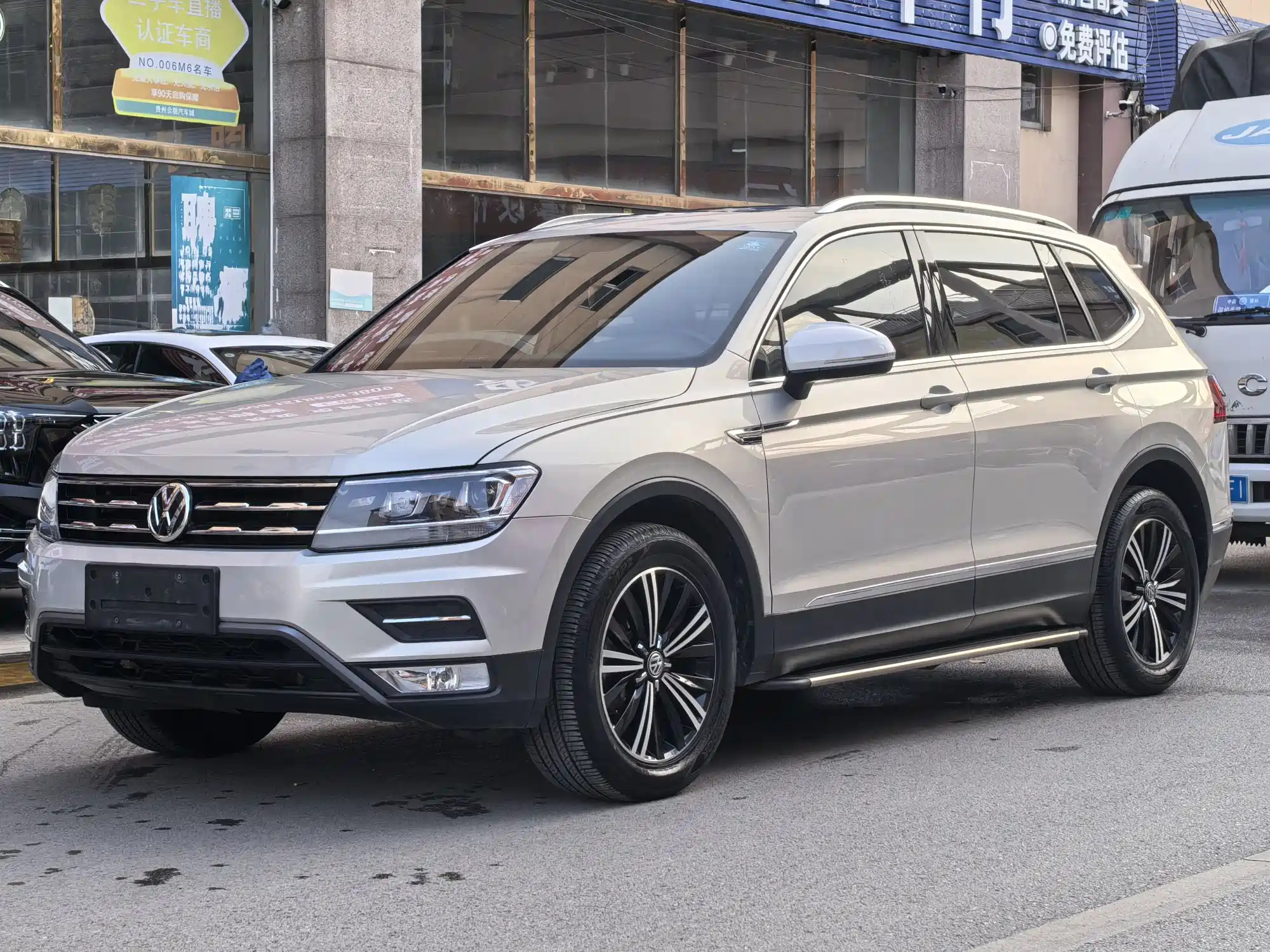 VOLKSWAGEN TIGUAN L 2020