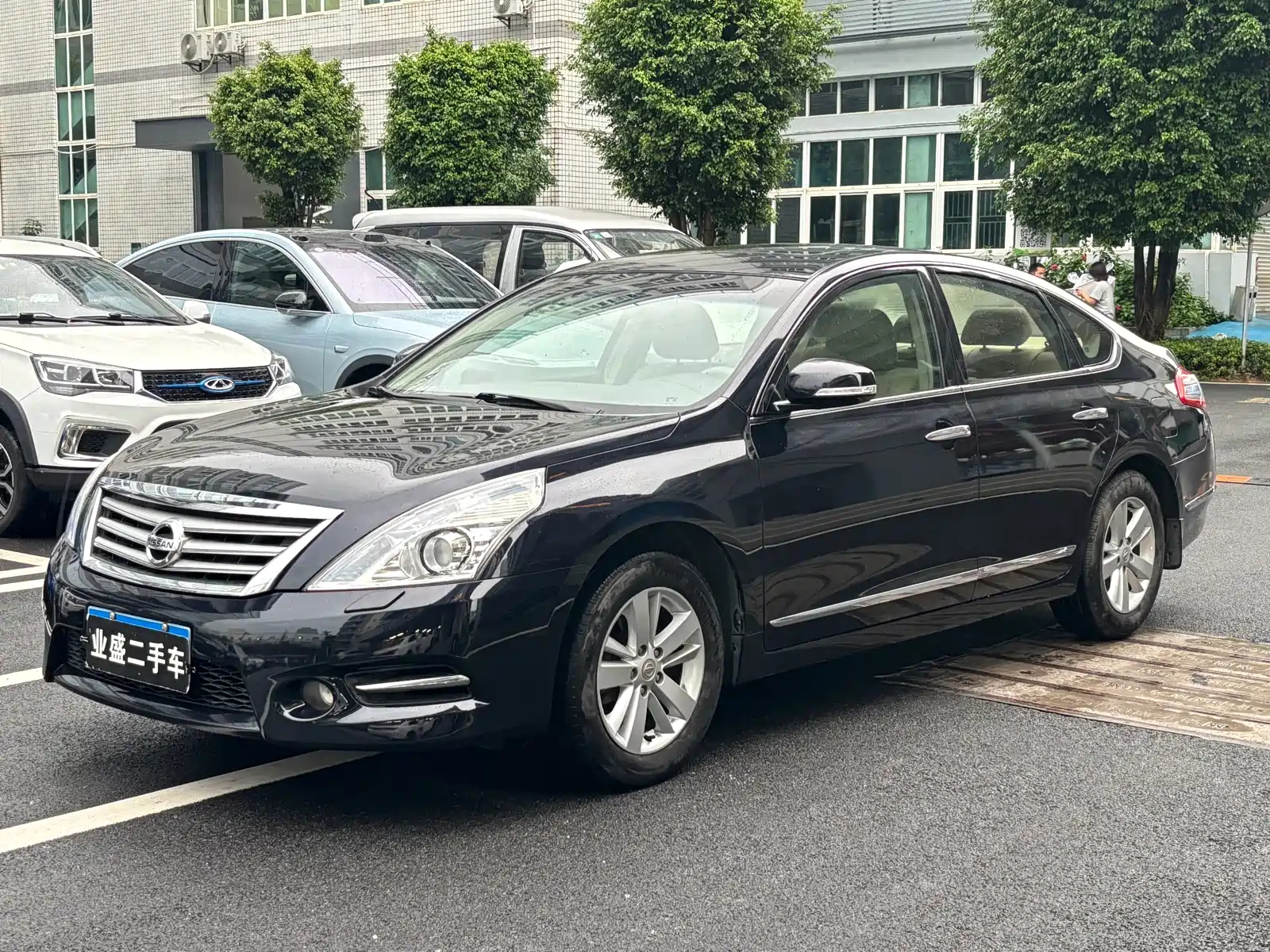 NISSAN TEANA 2011