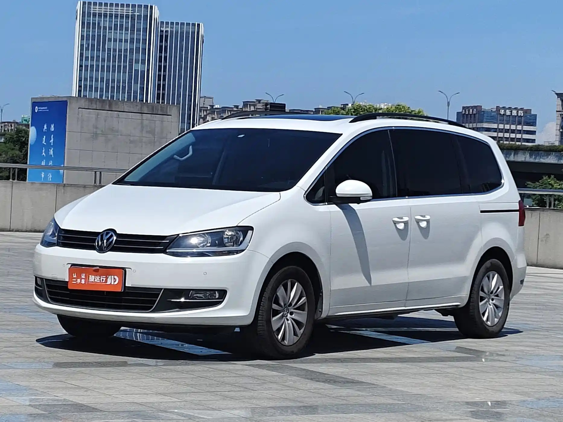 VOLKSWAGEN SHARAN 2014