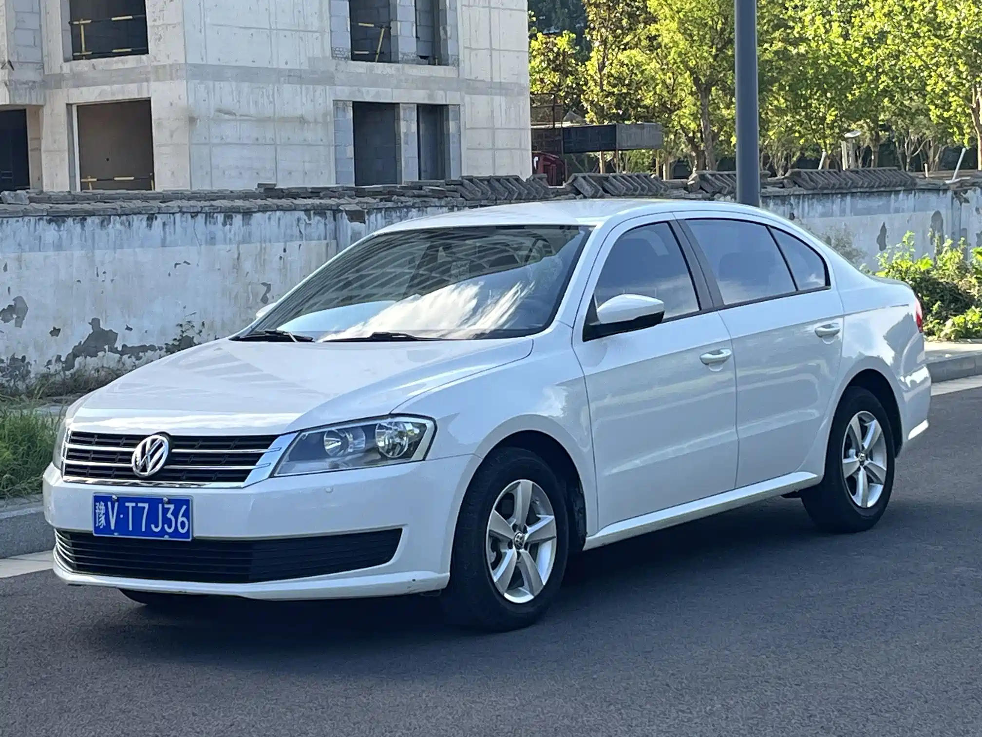 VOLKSWAGEN LAVIDA 2013