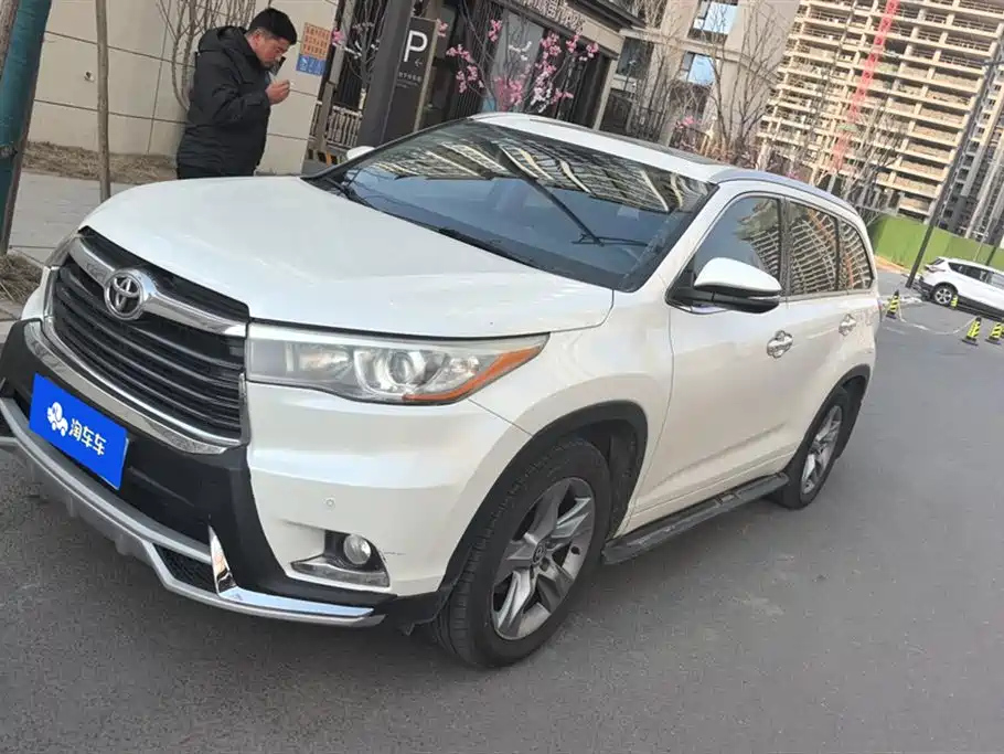 TOYOTA HIGHLANDER 2017