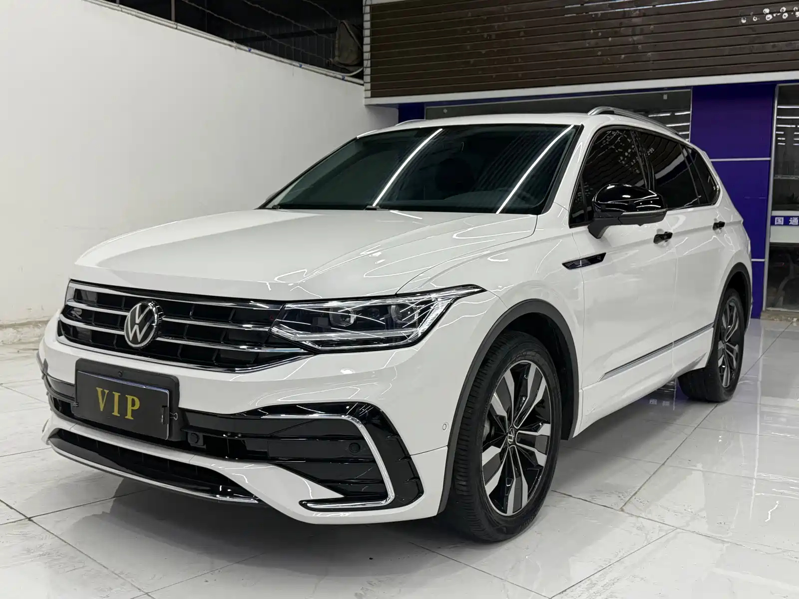 VOLKSWAGEN TIGUAN L 2022