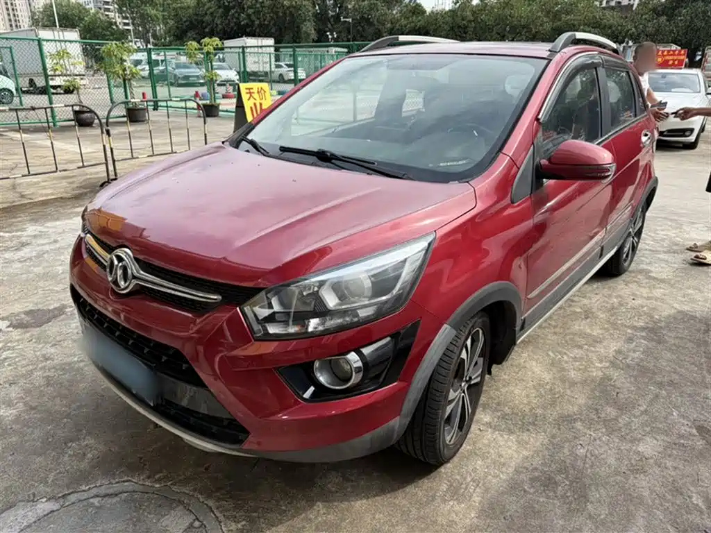 BAIC SENOVA X25 2015