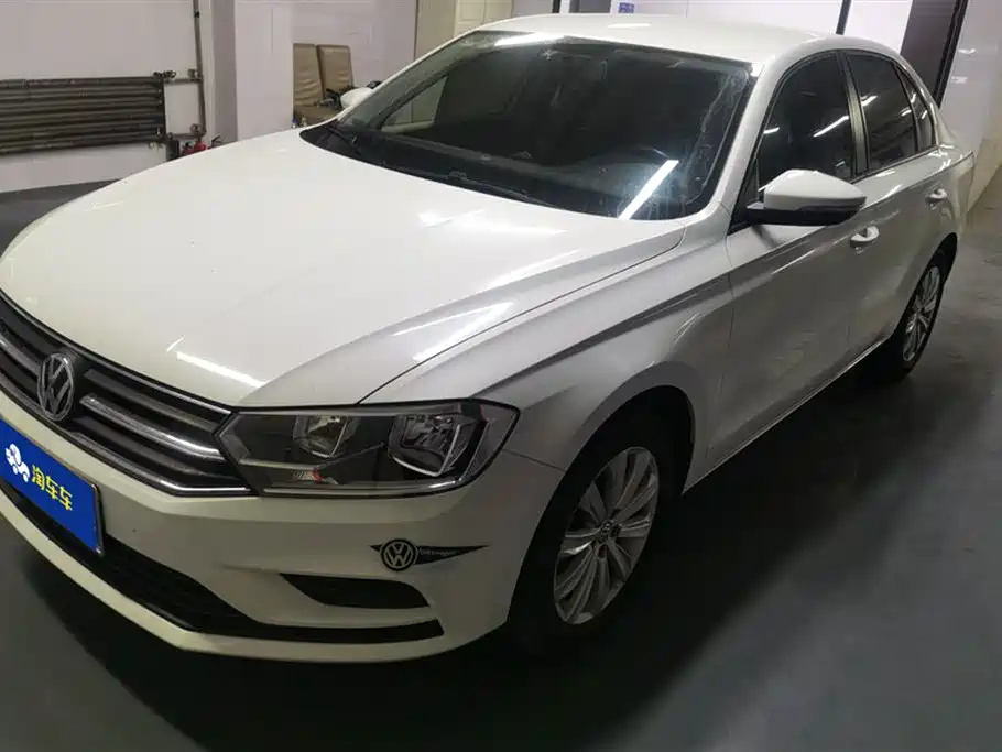 VOLKSWAGEN BORA 2019