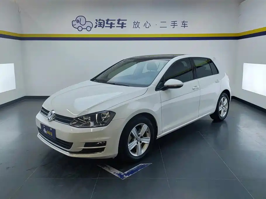 VOLKSWAGEN GOLF 2016