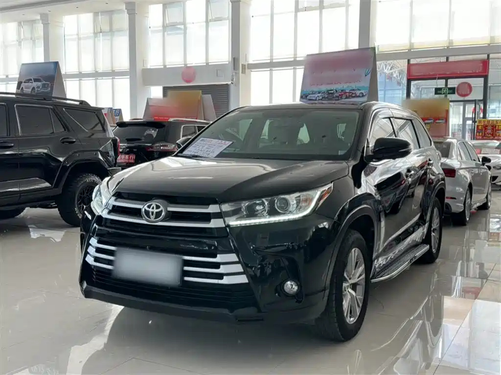 TOYOTA HIGHLANDER