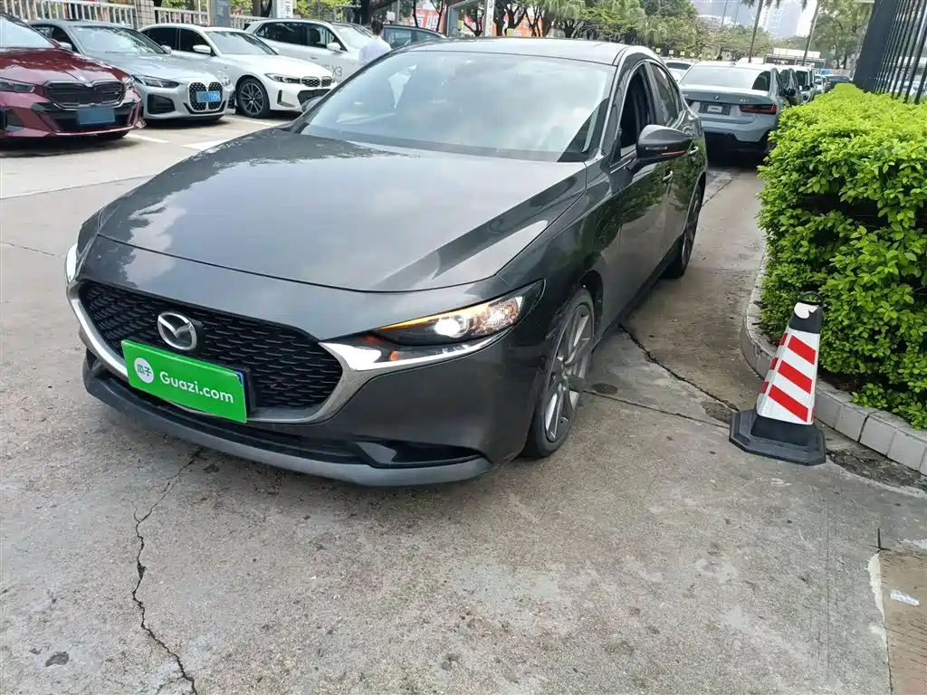 MAZDA 3 AXELA 2020