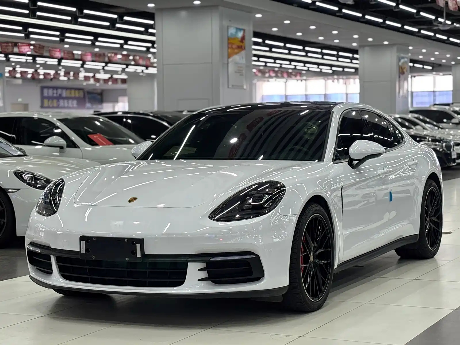 PORSCHE PANAMERA 2017