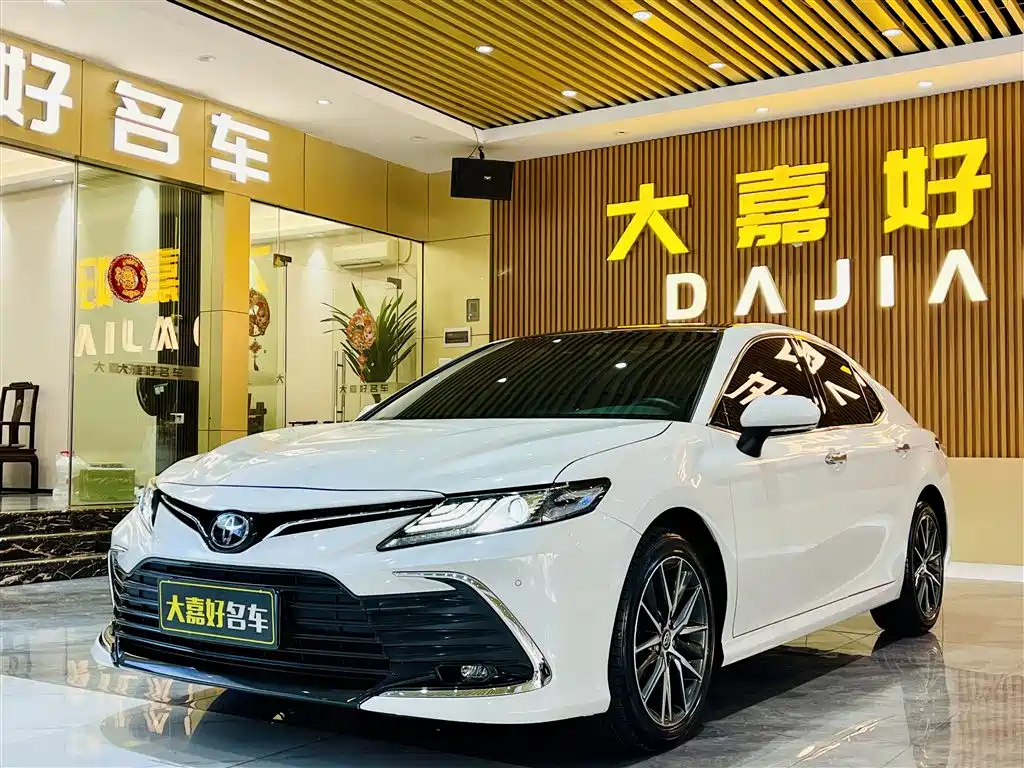 TOYOTA CAMRY 2021