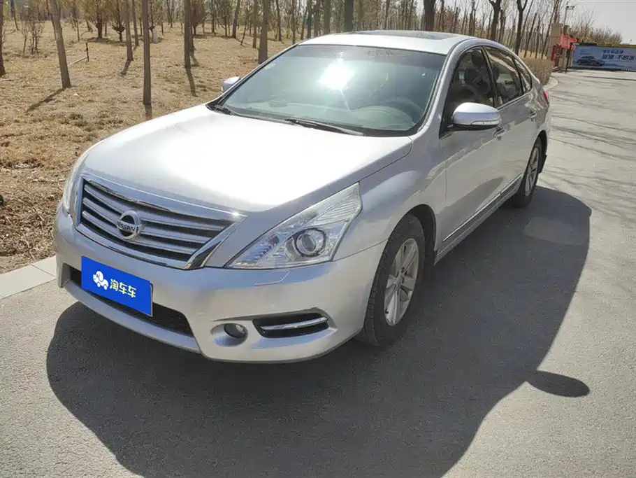 NISSAN TEANA 2011