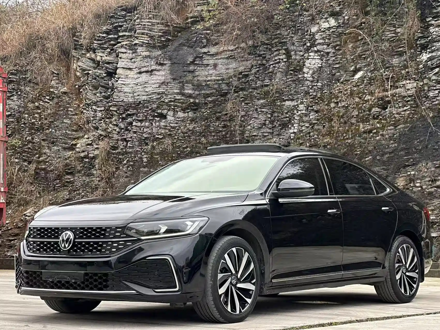 VOLKSWAGEN PASSAT 2022