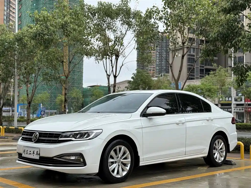 VOLKSWAGEN BORA 2019