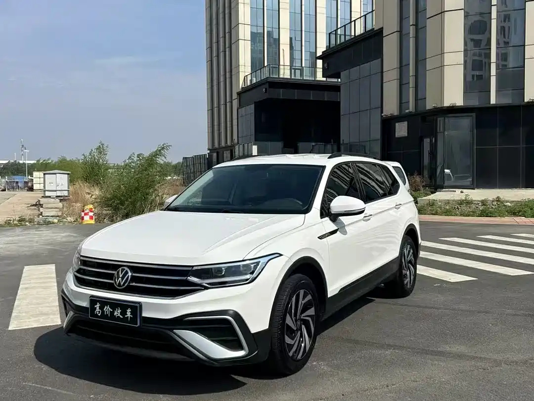 VOLKSWAGEN TIGUAN L 2022