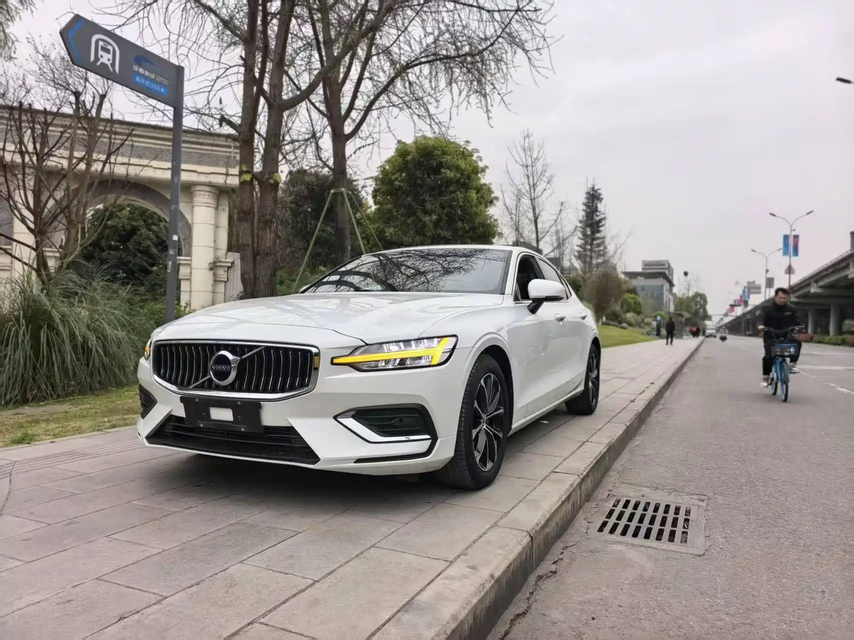 VOLVO S60 2021