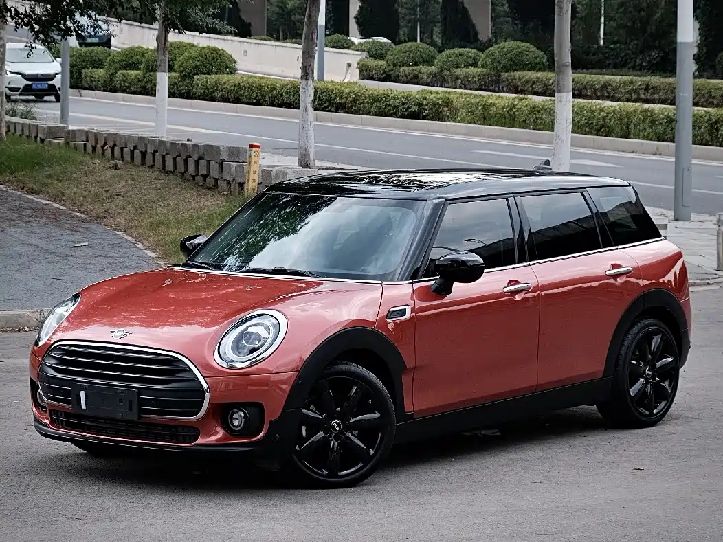 MINI CLUBMAN 2019