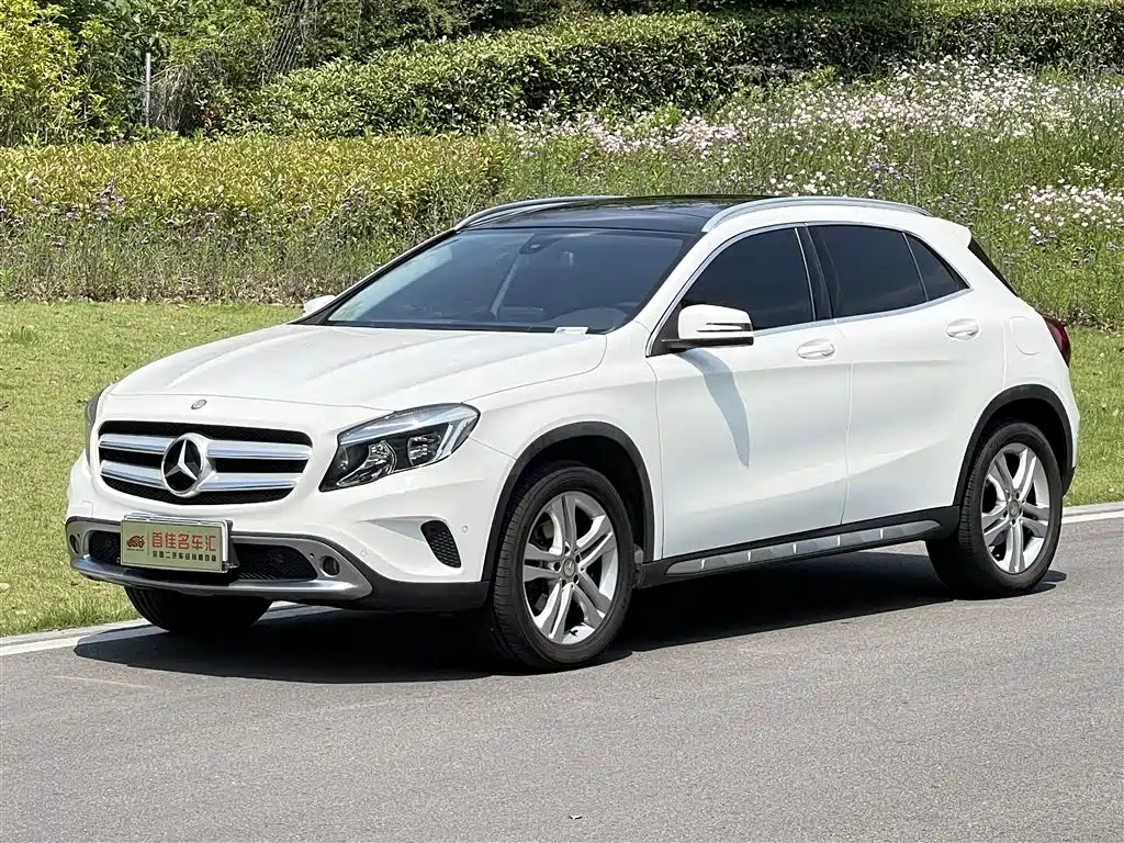 MERCEDES BENZ GLA 2016
