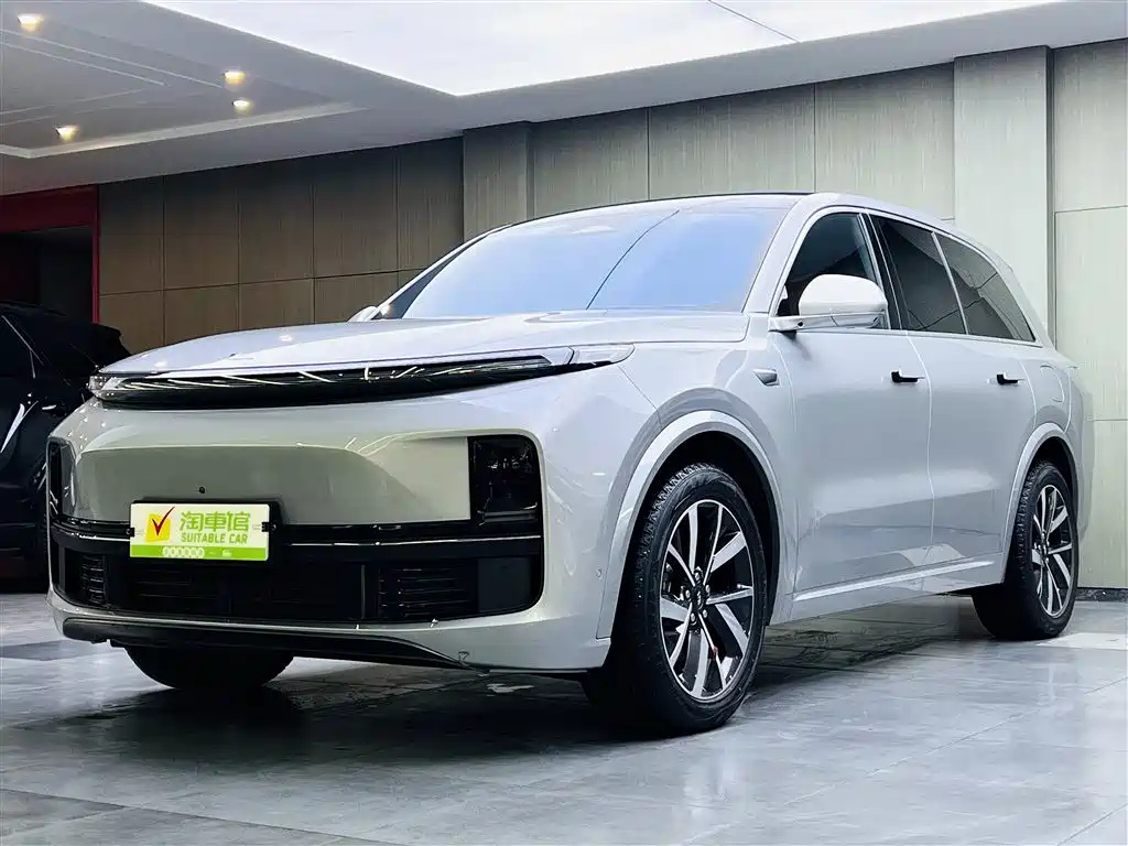 LI AUTO L8 2023