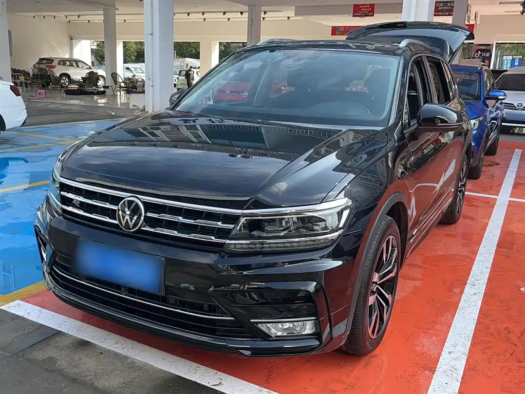 VOLKSWAGEN TIGUAN L 2021