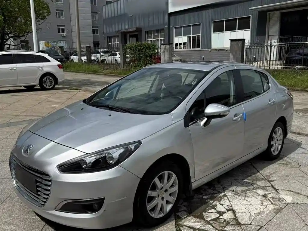 PEUGEOT 308 2013