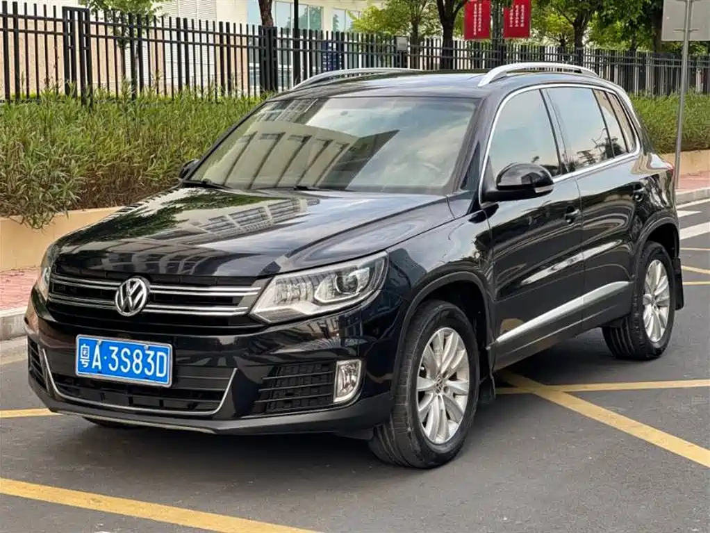 VOLKSWAGEN TIGUAN 2013